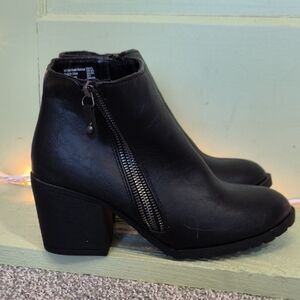 Women's New Edition Black Ankle Zipper Heavy Heeled Boots 8½